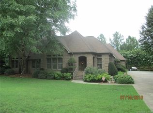 104 Hawk Ridge Ct, Shelby, NC 28152