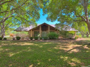 225 Wingate Ct, Seguin, TX 78155