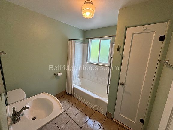 Main floor bath
