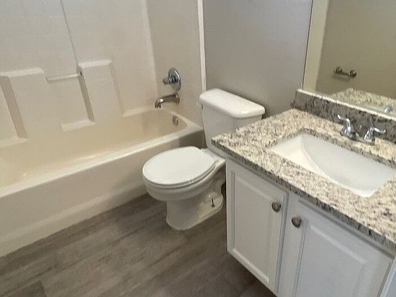 4th image of 12710 W Laurel Ln