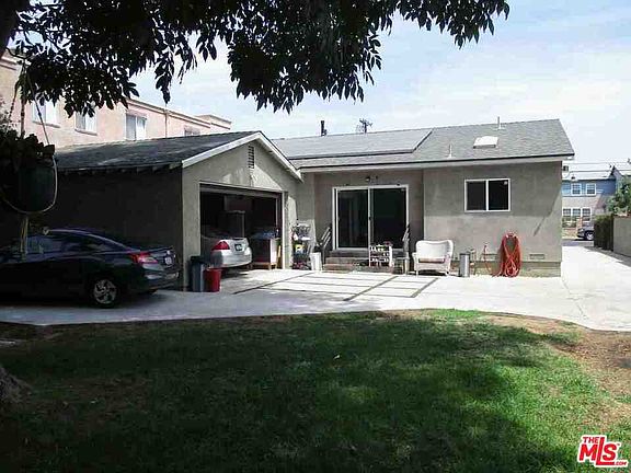 3rd image of 8643 Langdon Ave