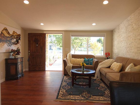 3rd image of 1201 Socorro Ave