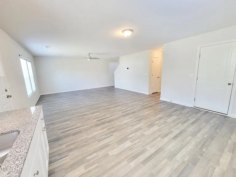 1315 Winter Sweet Ct — Photo 17