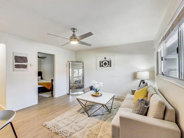 Palmcrest — Photo 28
