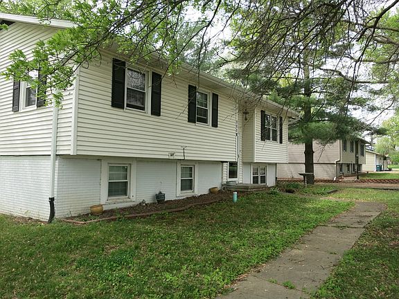 3rd image of 1110 Wyvonne St