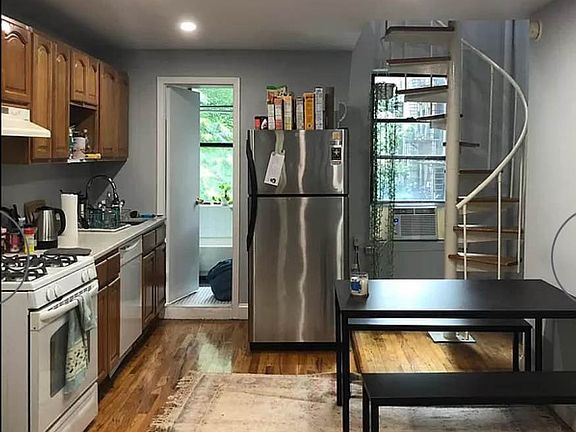 2nd image of 201 Avenue A APT 3