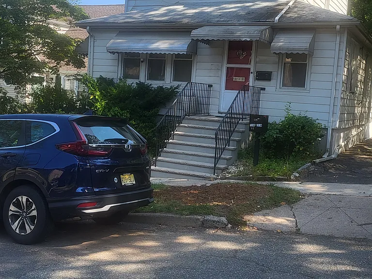 539 Day Ave — Photo 6