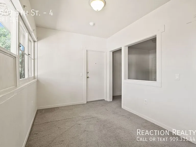 3909 5th St #4 — Photo 9