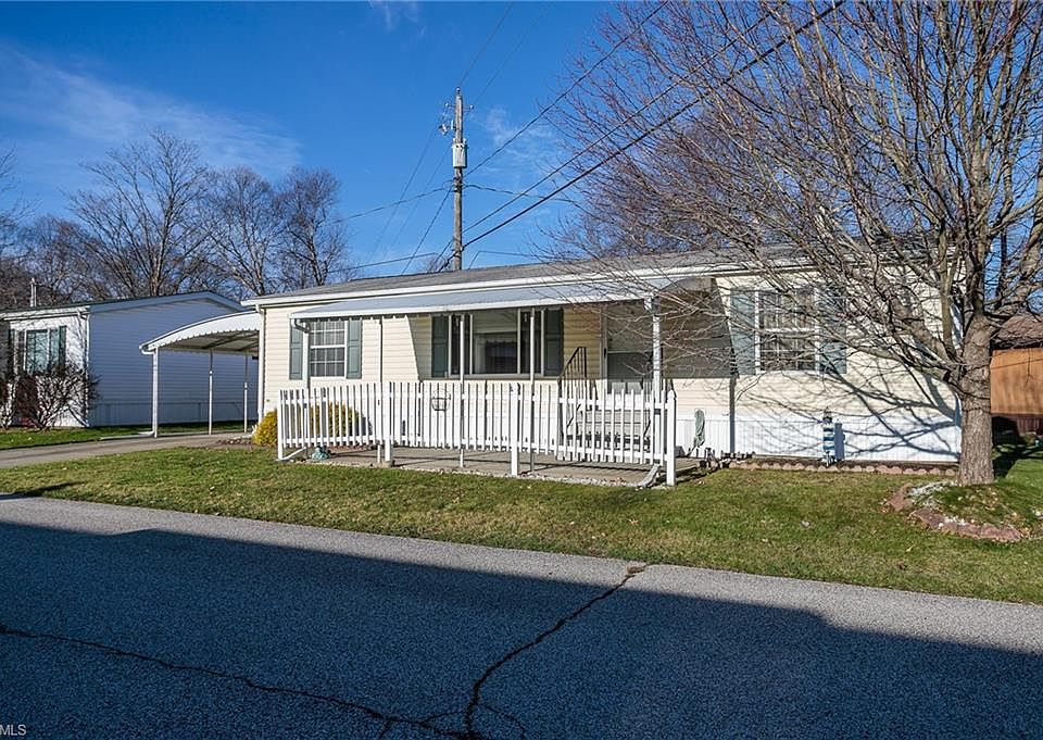 1st image of 8 Cherry Ln #8