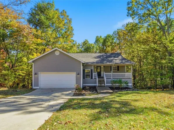 622 Spring Crest Rd, Cleveland, GA 30528