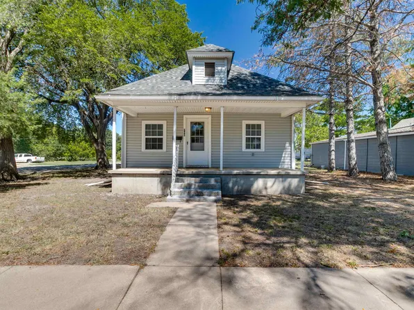 700 E 8th St, Newton, KS 67114