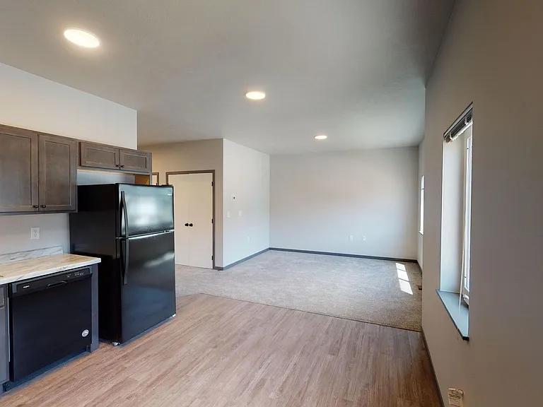 5800 Sunnybrook Plz — Photo 47