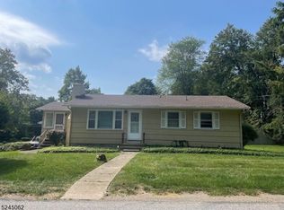 1 Valleyfield Rd, Newton, NJ 07860