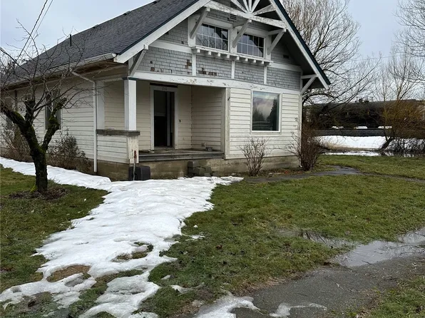 210 W 2nd Street, Sumas, WA 98295
