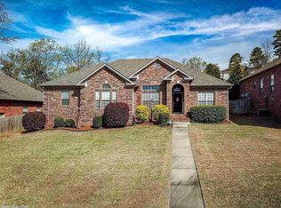 217 Summit Valley Cir, Maumelle, AR 72113