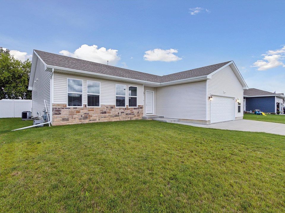 1st image of 3126 McCann Dr