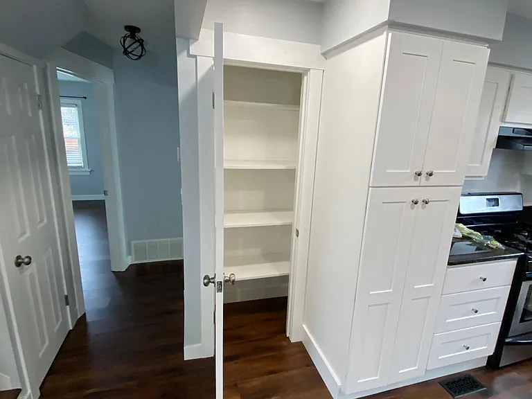 503 S Cass Ave — Photo 4