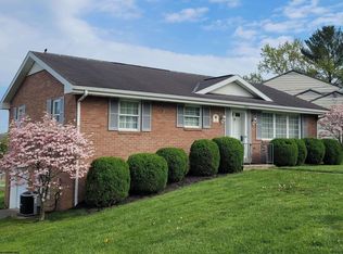 11 Wakefield St, Bridgeport, WV 26330