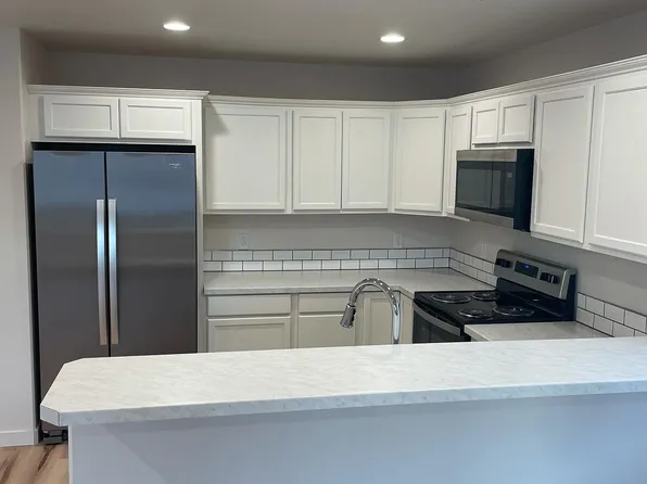 748 Schodde Ave #742, Burley, ID 83318