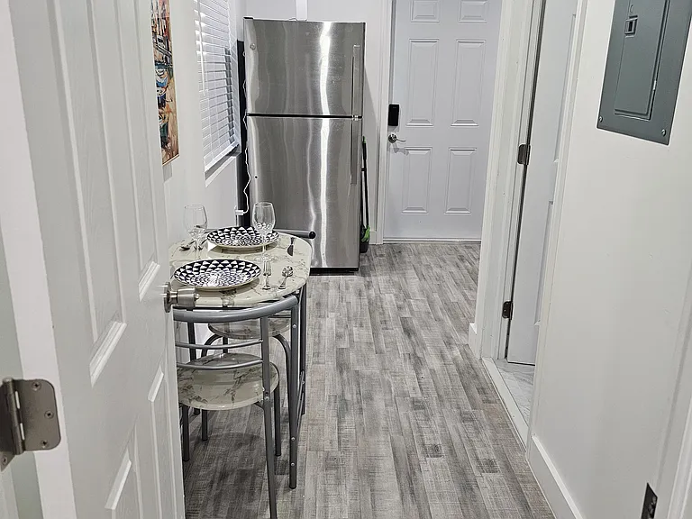 2847 Polk St — Photo 3
