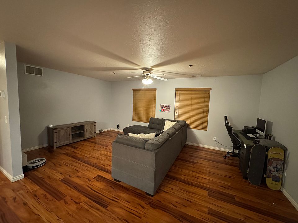 Living room / office area.