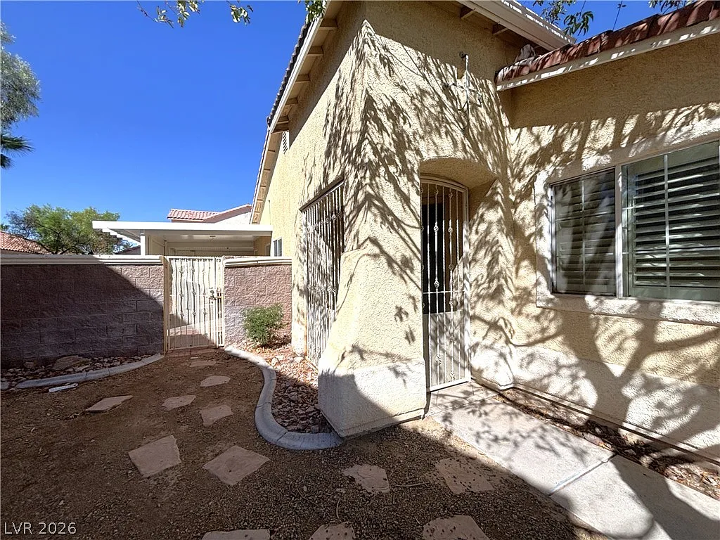 2 bed, 2.0 bath, 1432 sqft, $1,950 — Photo 2