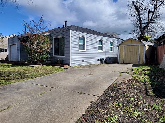 2nd image of 780 Rosewood Avenue