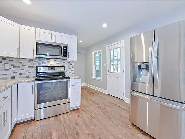 1421 Thunderwood Ct SW — Photo 4