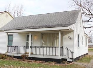 8990 Hartel St, Livonia, MI 48150