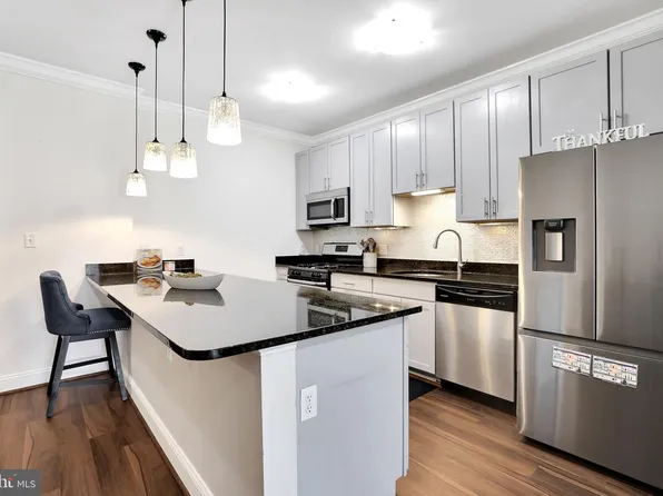 6301 Edsall Rd Unit 104, Alexandria, VA 22312