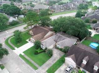 2823 Forest Hills Dr, League City, TX 77573