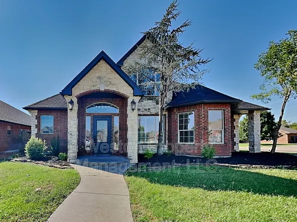 2008 SE 9th St, Moore, OK 73160