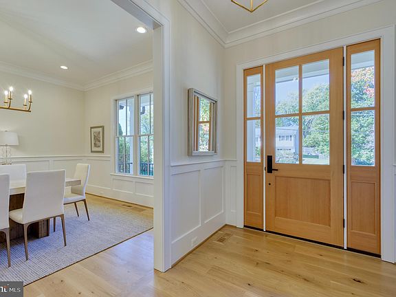 5th image of 1511 Smith St