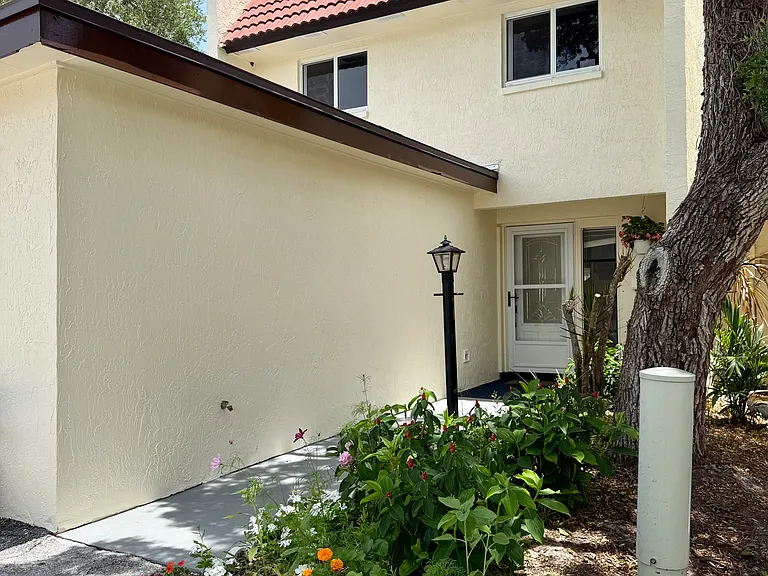 8738 Lantana Ct — Photo 1