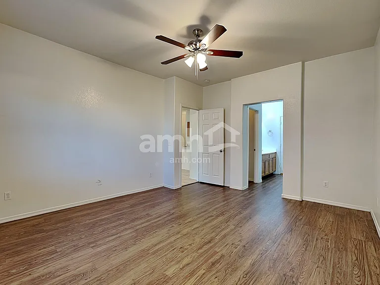 6513 W Miami St — Photo 11