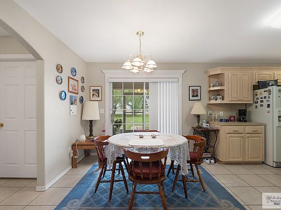 3rd image of 1306 Oak St #16