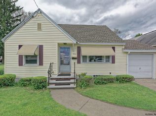 1815 Curry Rd, Schenectady, NY 12306