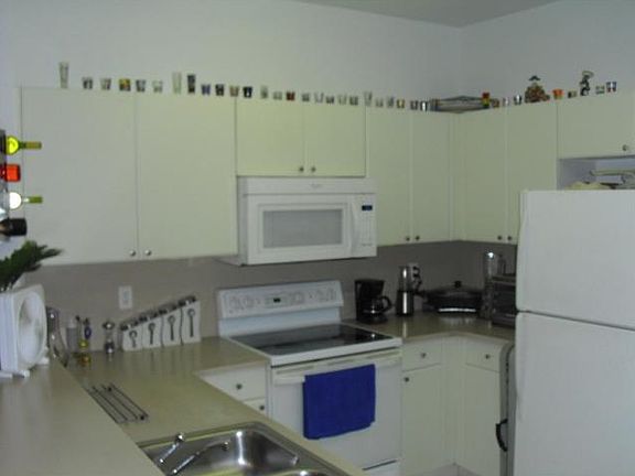 4th image of 10764 NW 84th St #425