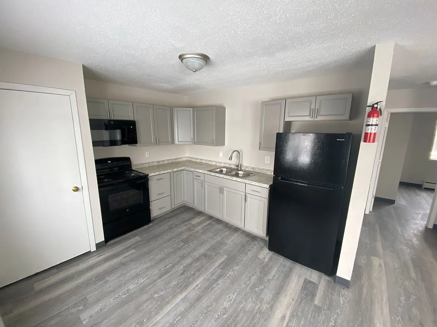 Cedar Rapids 444-Unit (Southview) — Photo 1