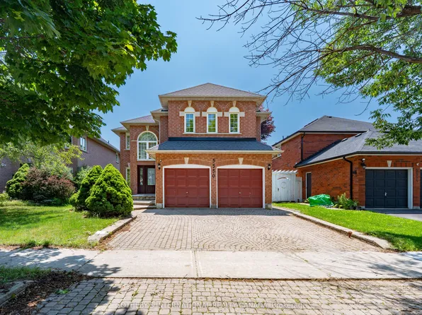5550 Middleport Cres N, Mississauga, ON L4Z 3S5