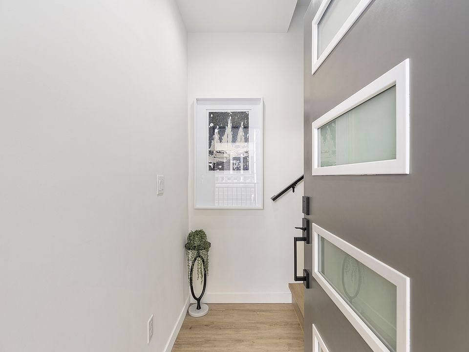 1st image of 2334 Franklin Ave E #F