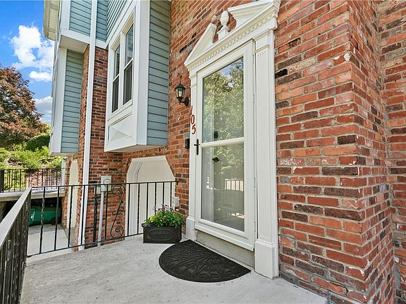 2nd image of 105 Spruce Ct