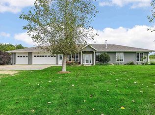 18451 120th St, Anamosa, IA 52205