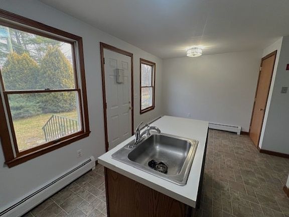 4th image of 268 College Hwy #268