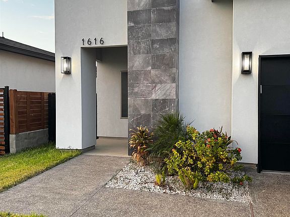 2nd image of 1616 Fresnillo Dr