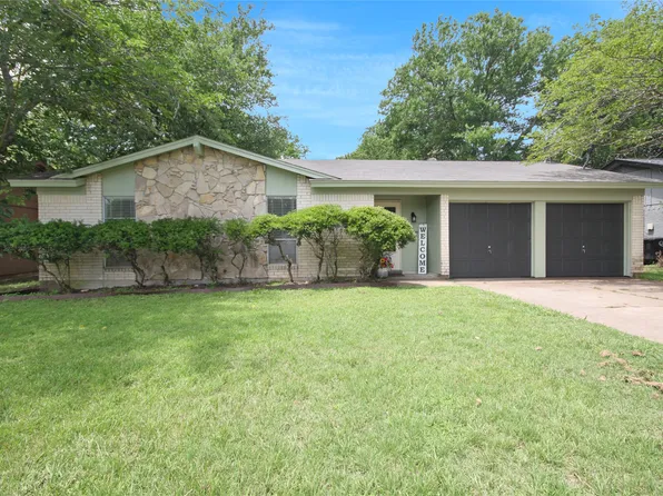 703 N Douglas Ave, Cleburne, TX 76033