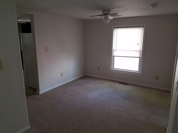 4th image of 419 W 14th St