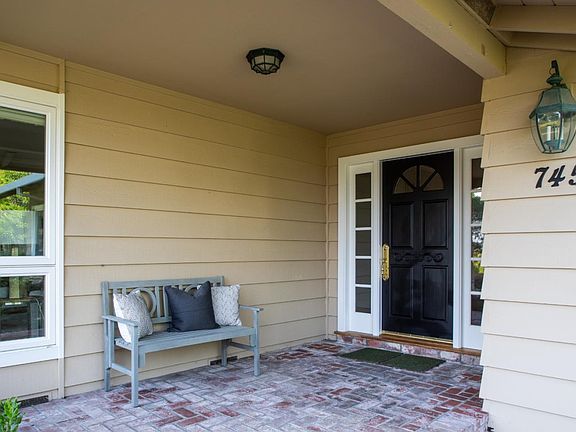 3rd image of 745 Sharon Park Dr