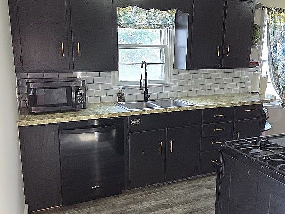 2nd image of 5025 South St