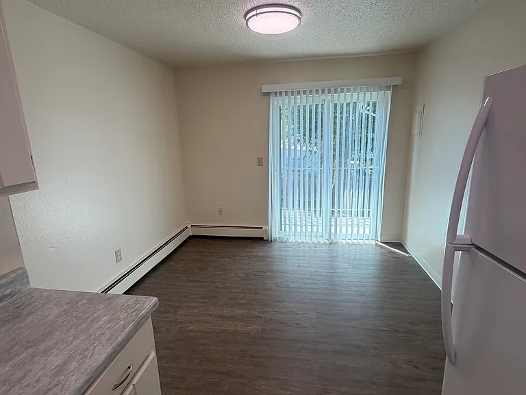 511 Charlotte St #1 — Photo 3